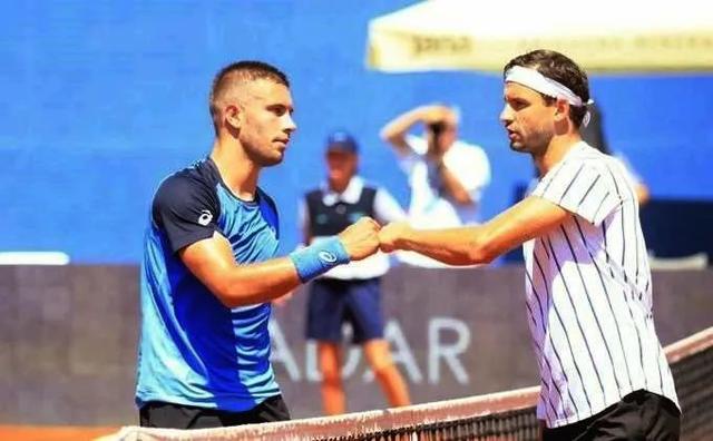 吴艳妮在近 吴艳妮在近