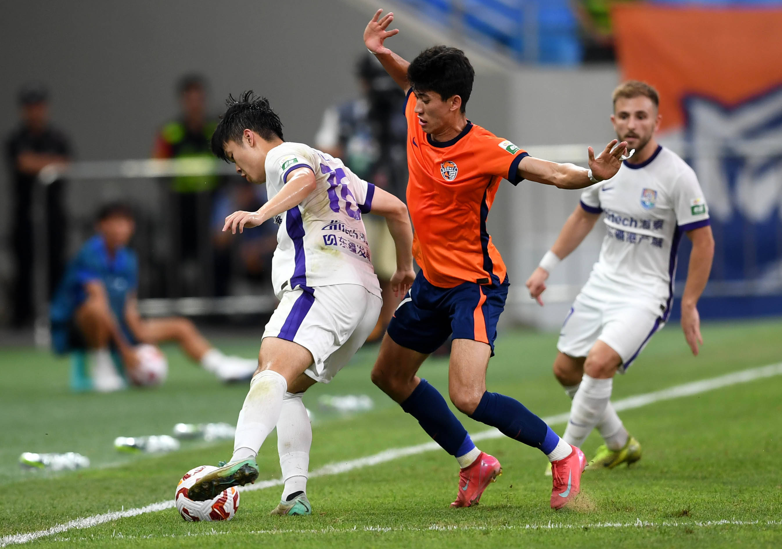 后陷入少打 后陷入少打